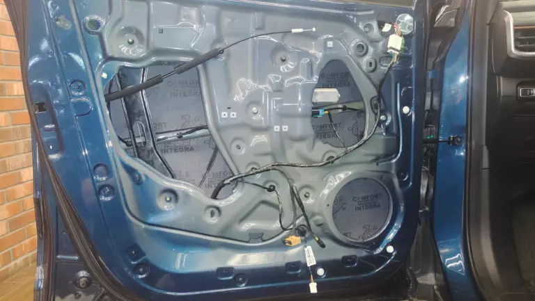 Geely Okavango двер 2