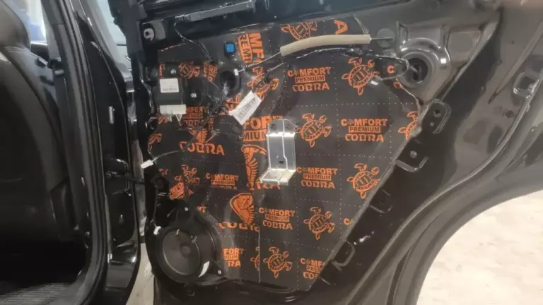 Geely Tugella двер 6