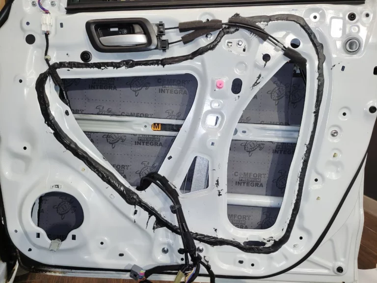 Honda Freed двер 3