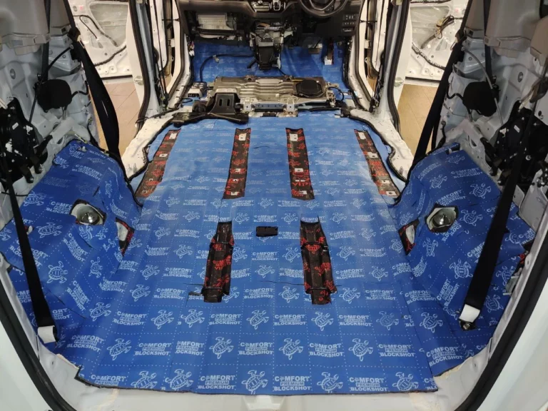 Honda Freed пол 3