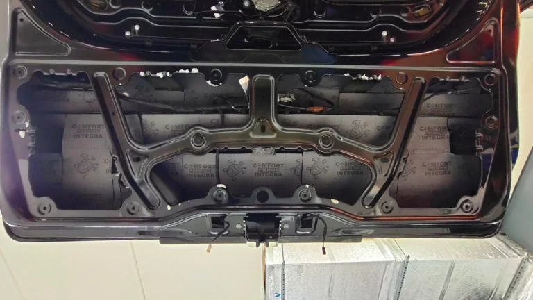 Mercedes-Benz V - class 2021 баг 2