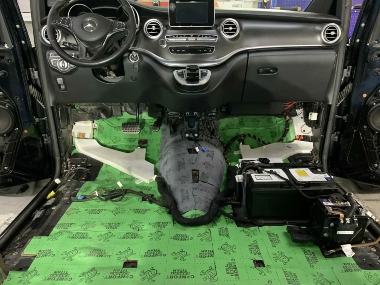 Mercedes - Benz V-klass 2020 пол 2