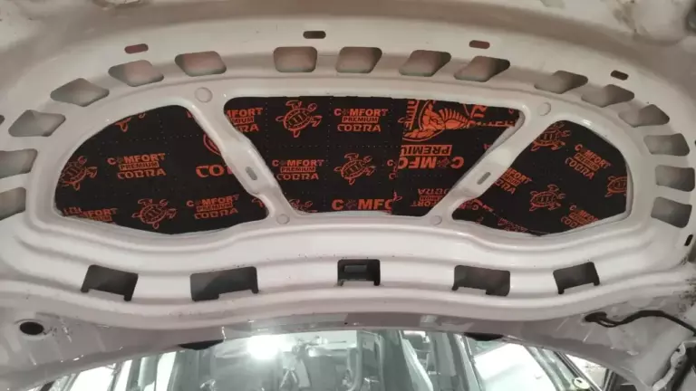 Skoda Kodiaq капот 1
