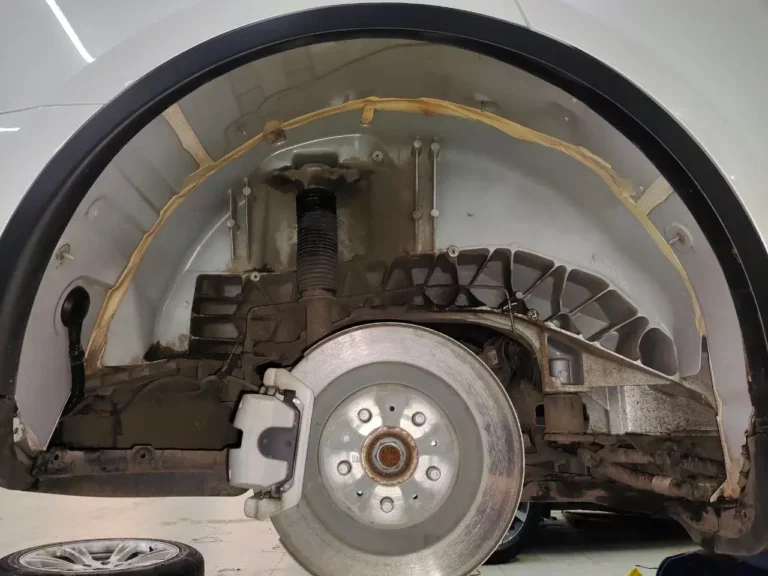 Tesla Model Y арк 1
