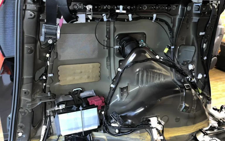 Toyota Alphard 2017 баг 1