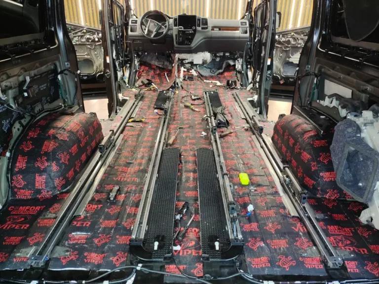 Toyota Granvia 2020 пол 5