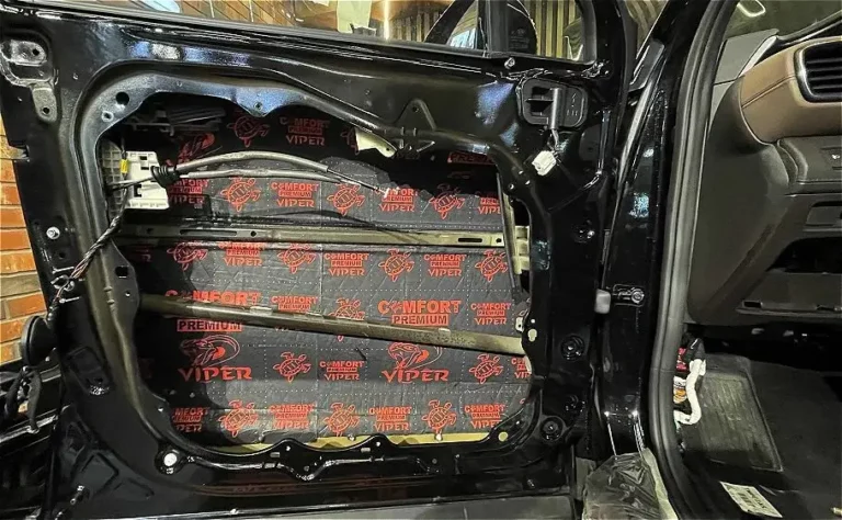 Шумоизоляция Hyundai Sabta Fe 2022 двер 3