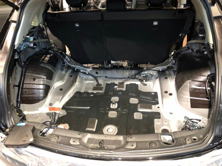 Шумоизоляция Infiniti QX70 2017 багажник (1)