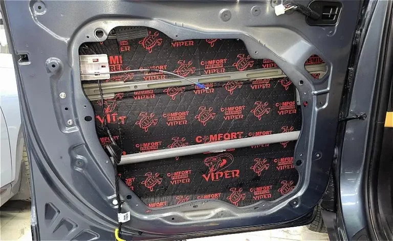 Шумоизоляция KIA Carnival 2021 двер 2