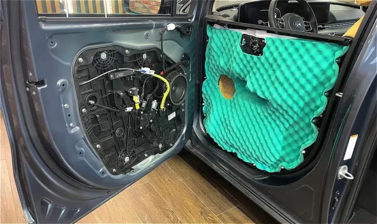 Шумоизоляция KIA Carnival 2021 двер 4