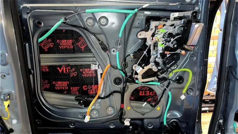 Шумоизоляция KIA Carnival 2021 двер5
