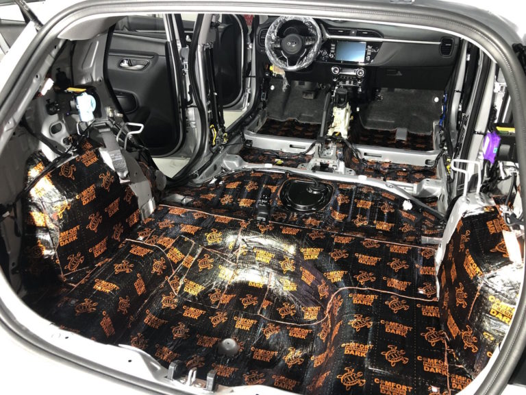 Шумоизоляция KIA Rio пол 4