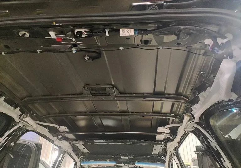 Шумоизоляция Lexus LX 2022 крыша 1