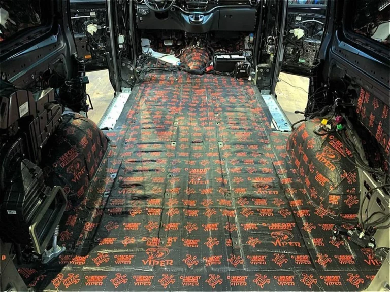 Шумоизоляция Mercedes V-class баг 1
