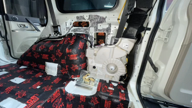 Шумоизоляция Mitsubishi Pajero баг 4