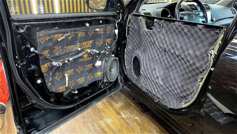 Шумоизоляция Toyota Highlander 2010 двер5